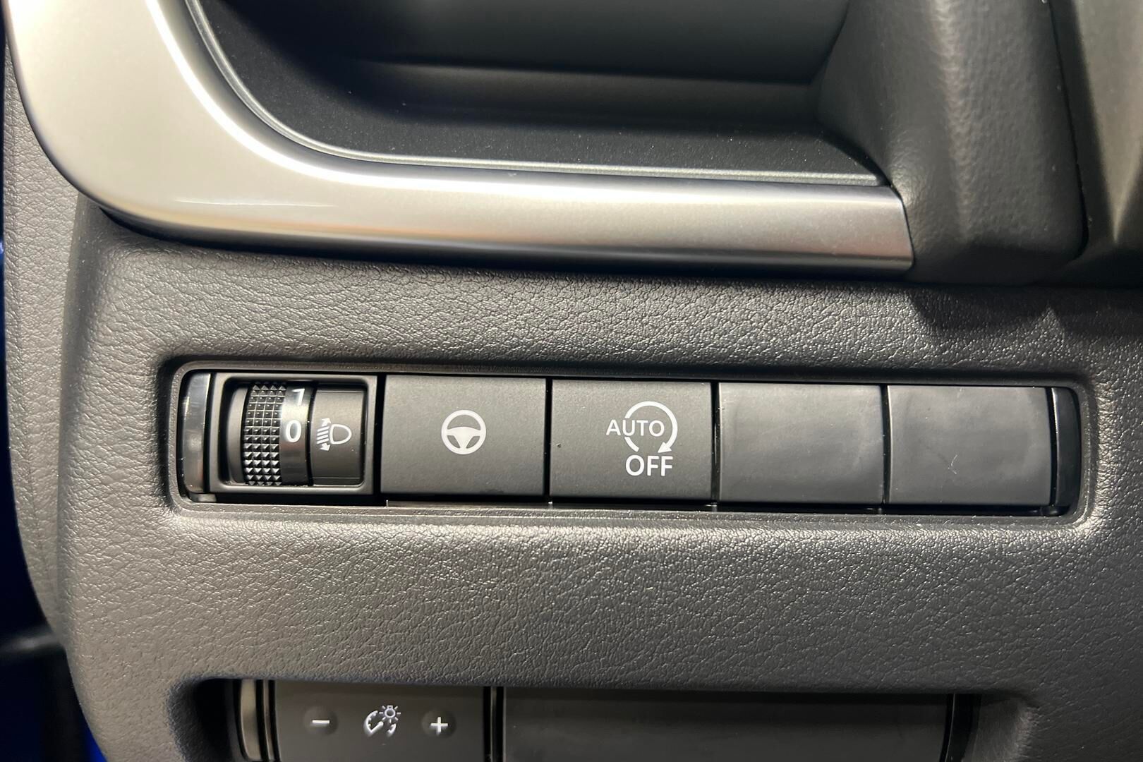 Nissan Qashqai iso kuva 16