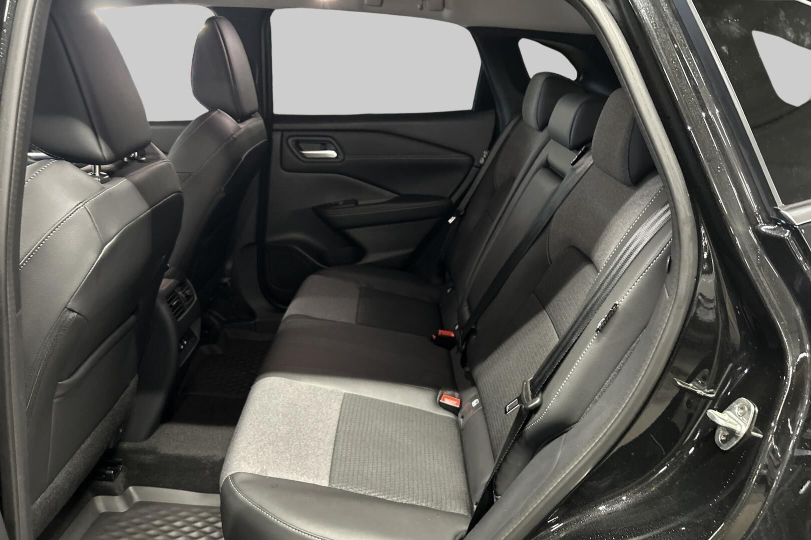 Nissan Qashqai iso kuva 9