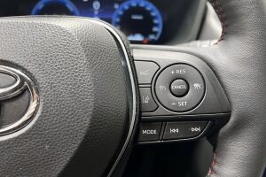 Toyota RAV4 Plug-in esikatselu 16