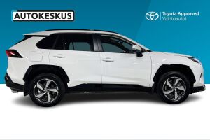 Toyota RAV4 Plug-in esikatselu 2