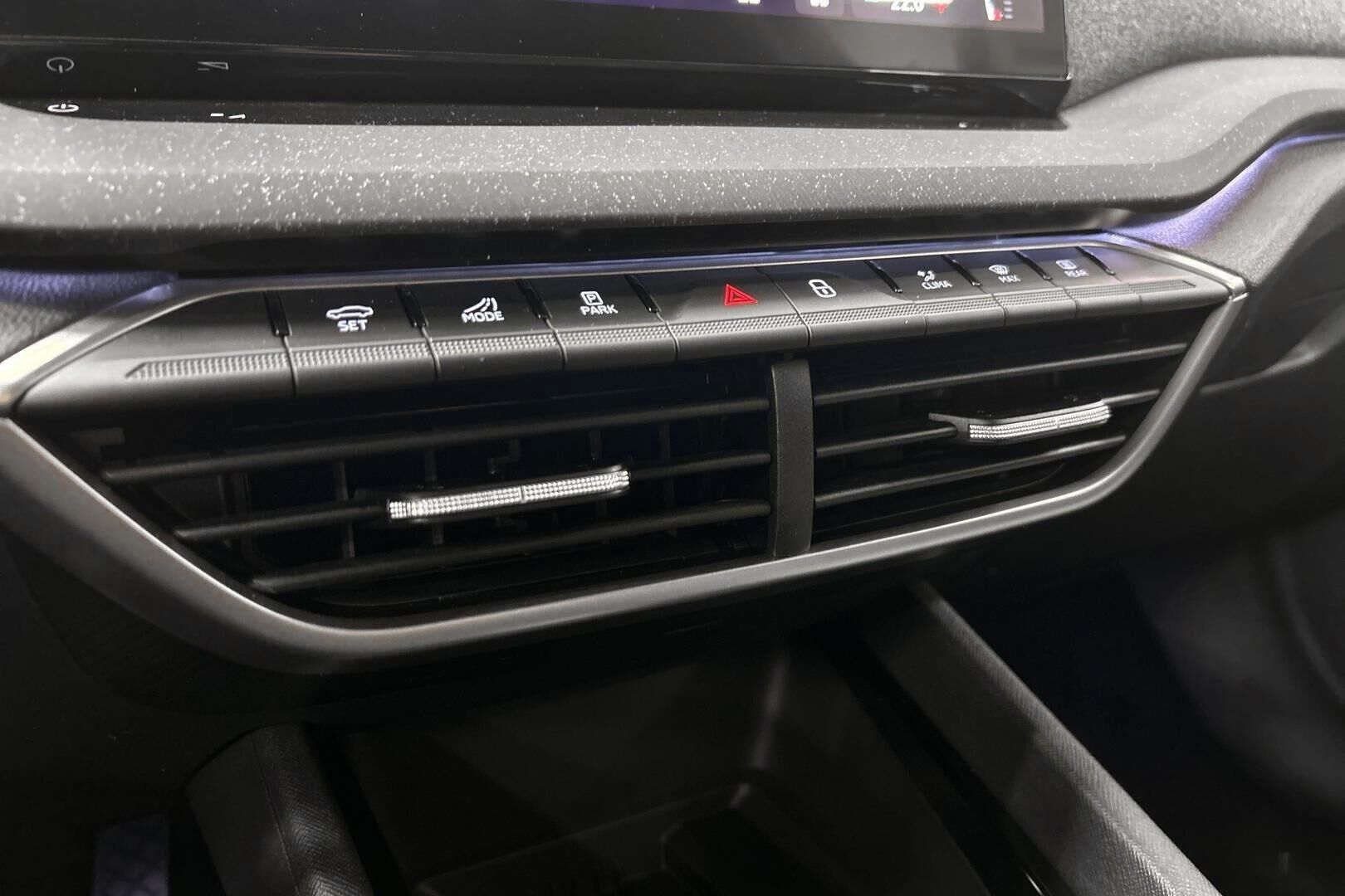 Skoda Octavia iso kuva 23