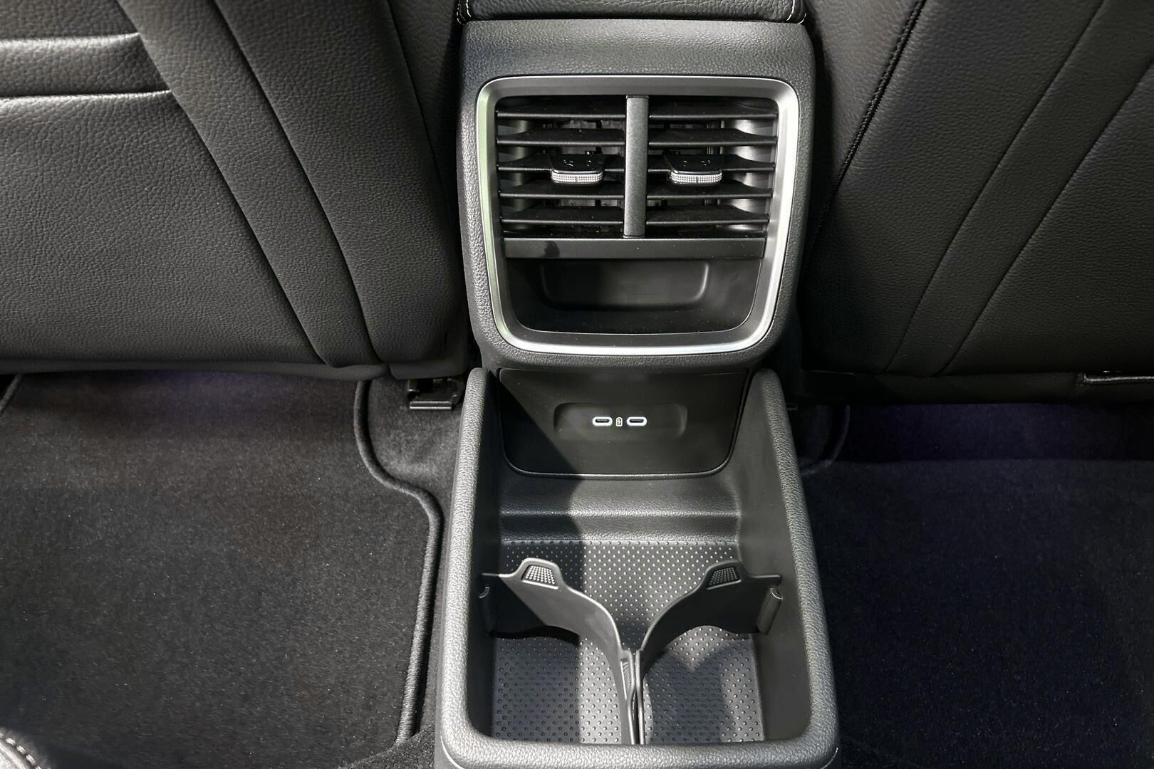 Skoda Octavia iso kuva 12