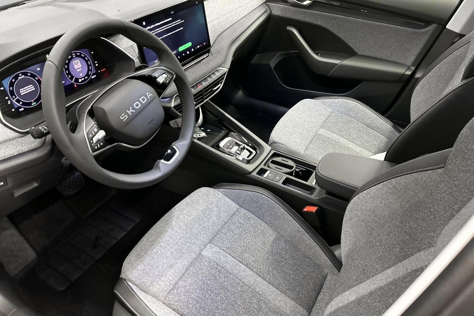 Skoda Octavia iso kuva 5