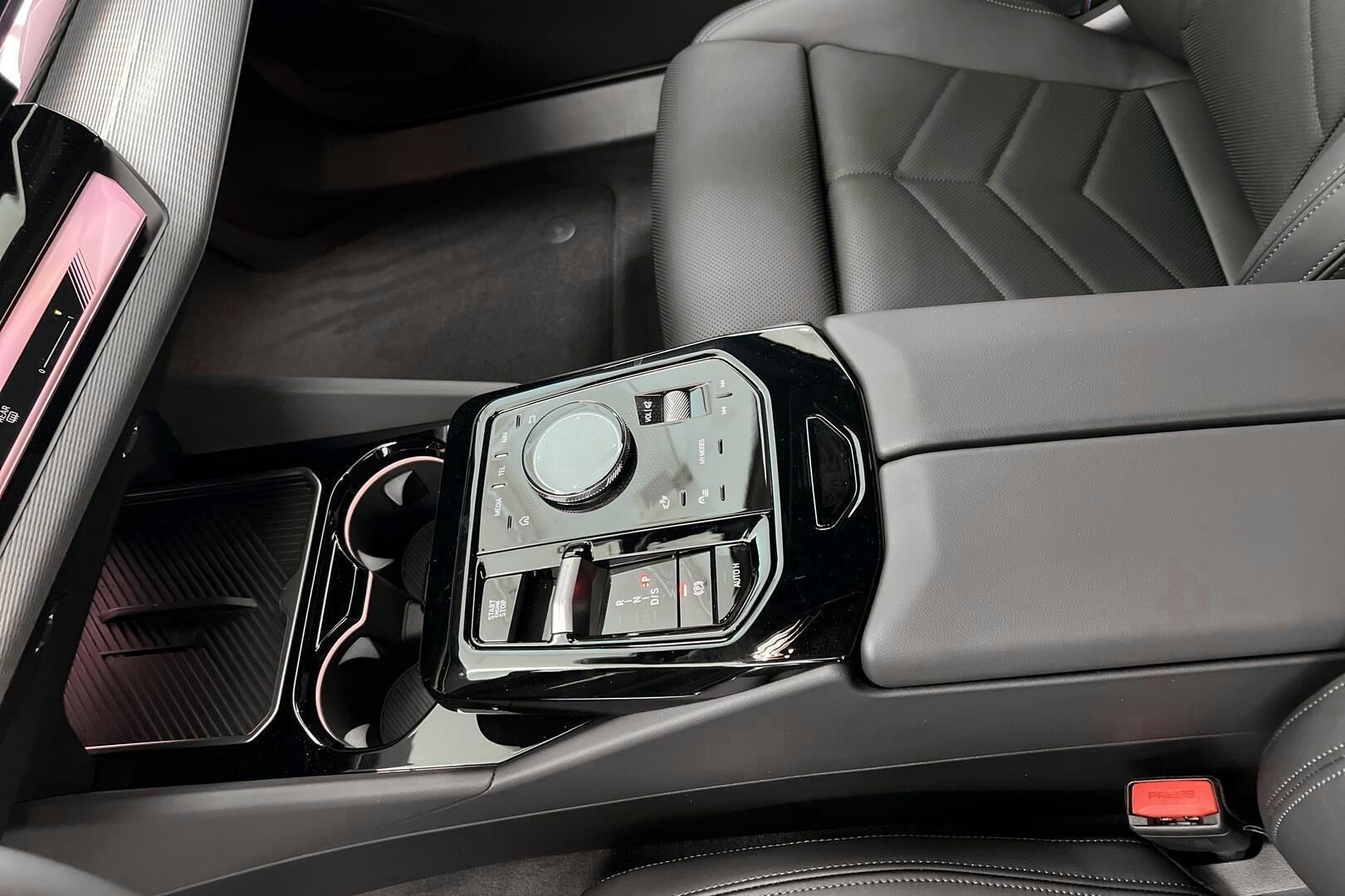 BMW 5-sarja iso kuva 21