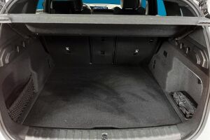 BMW iX1 esikatselu 11