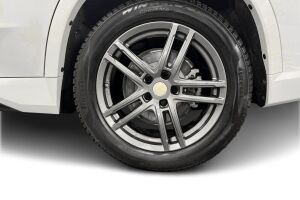 BMW iX1 esikatselu 12