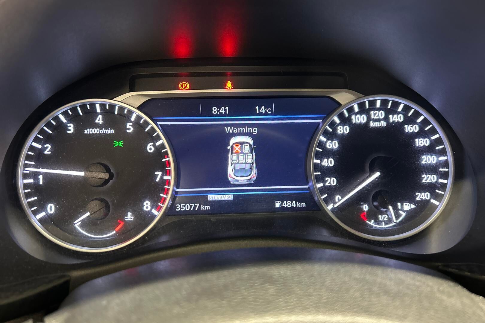 Nissan Juke iso kuva 13
