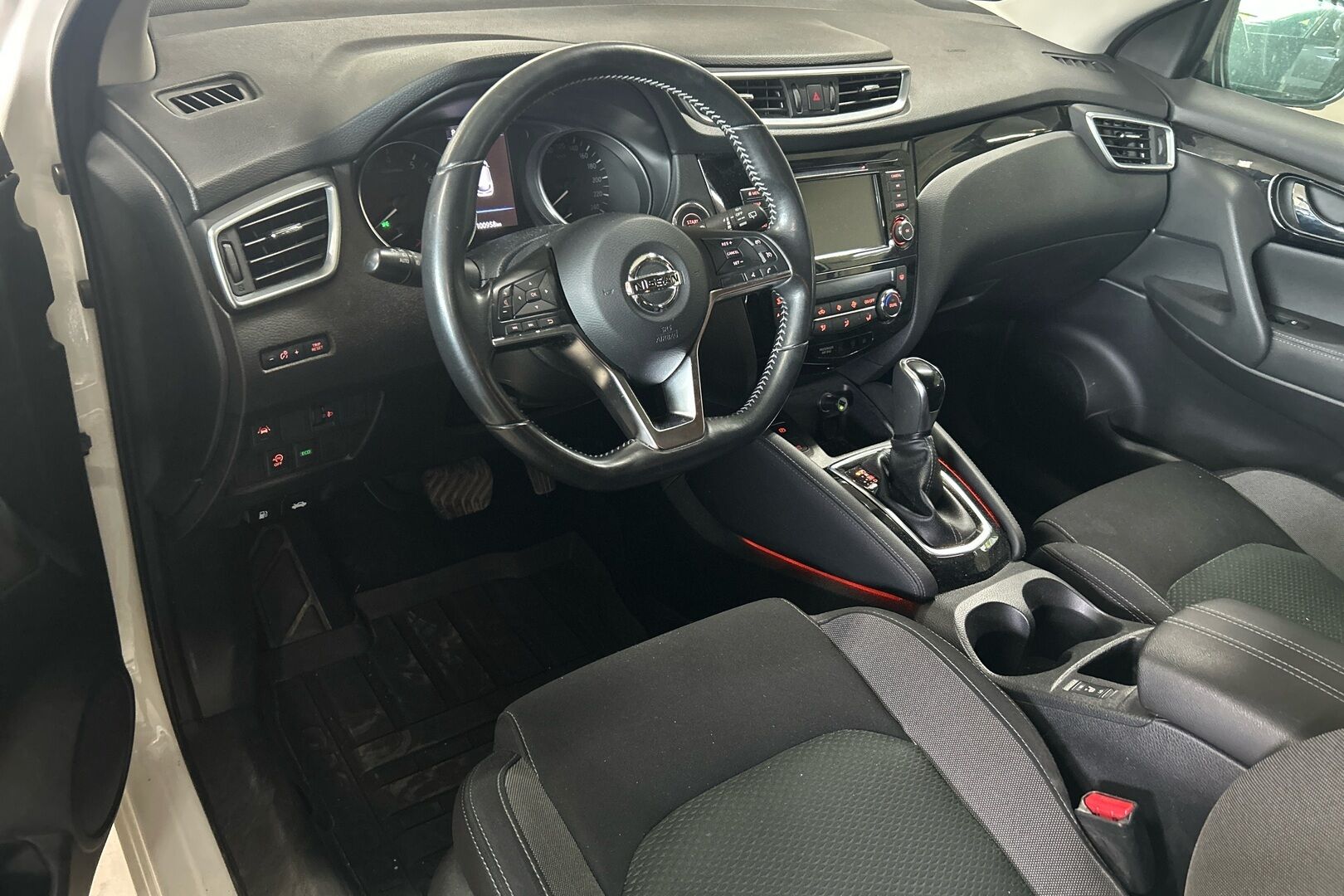 Nissan Qashqai iso kuva 2