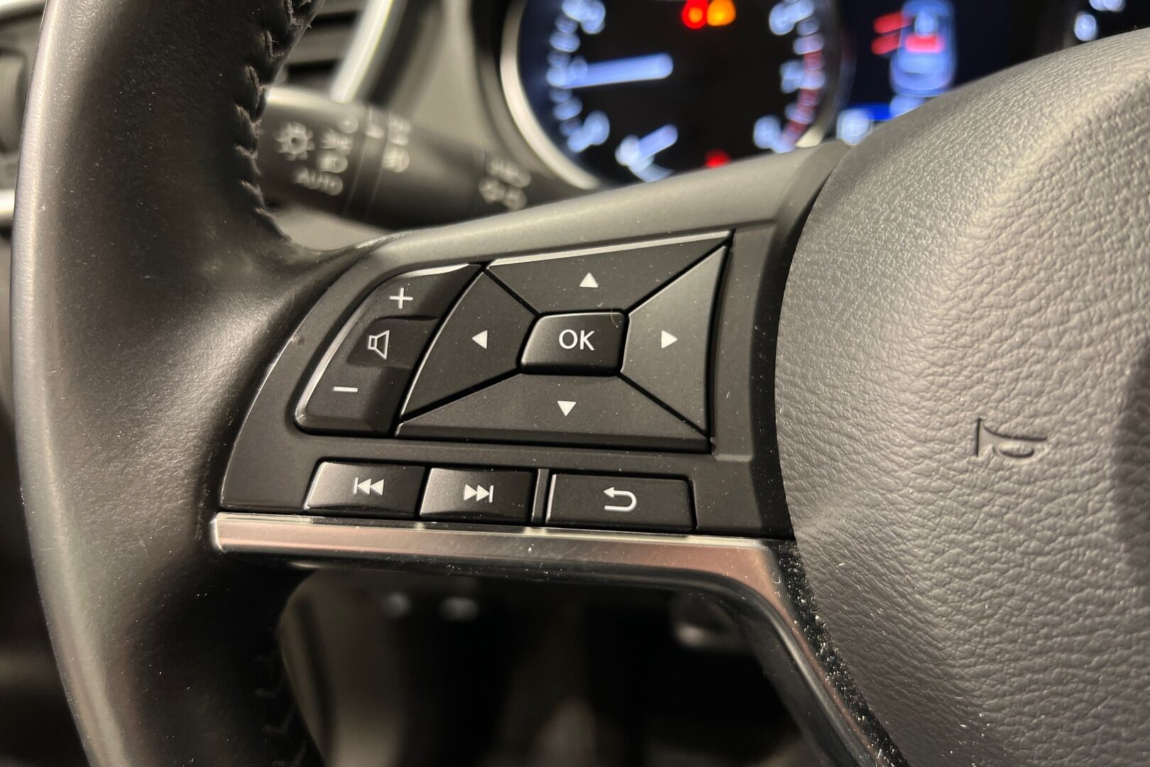 Nissan Qashqai iso kuva 10