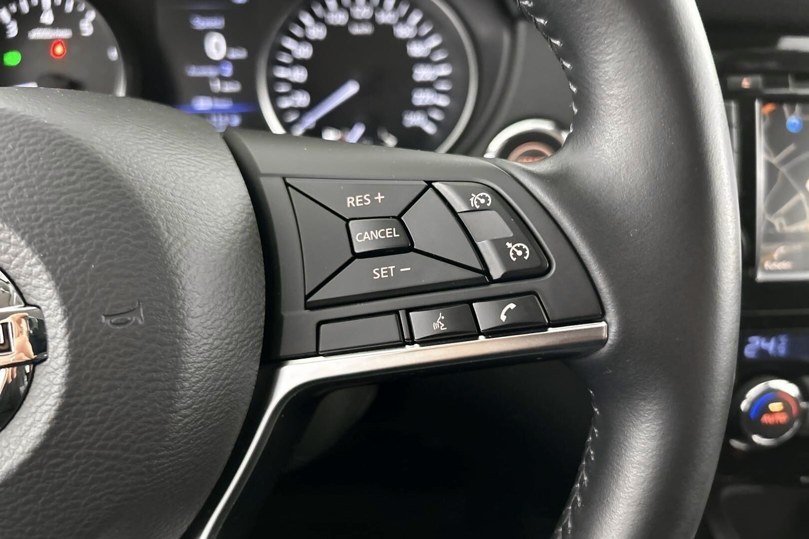 Nissan Qashqai iso kuva 15