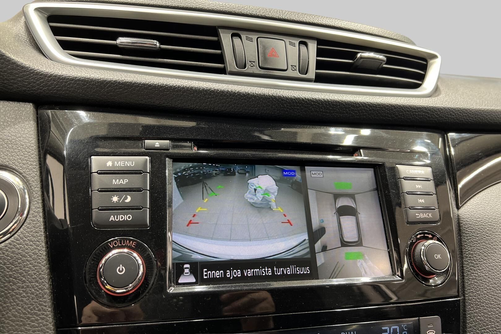 Nissan Qashqai iso kuva 16