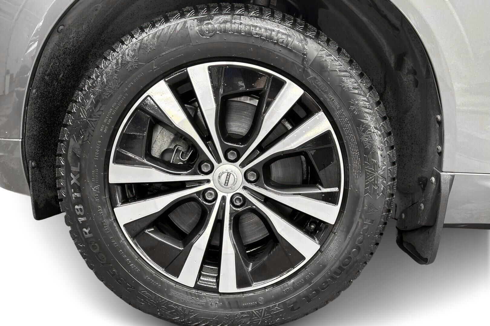 Volvo XC60 iso kuva 12