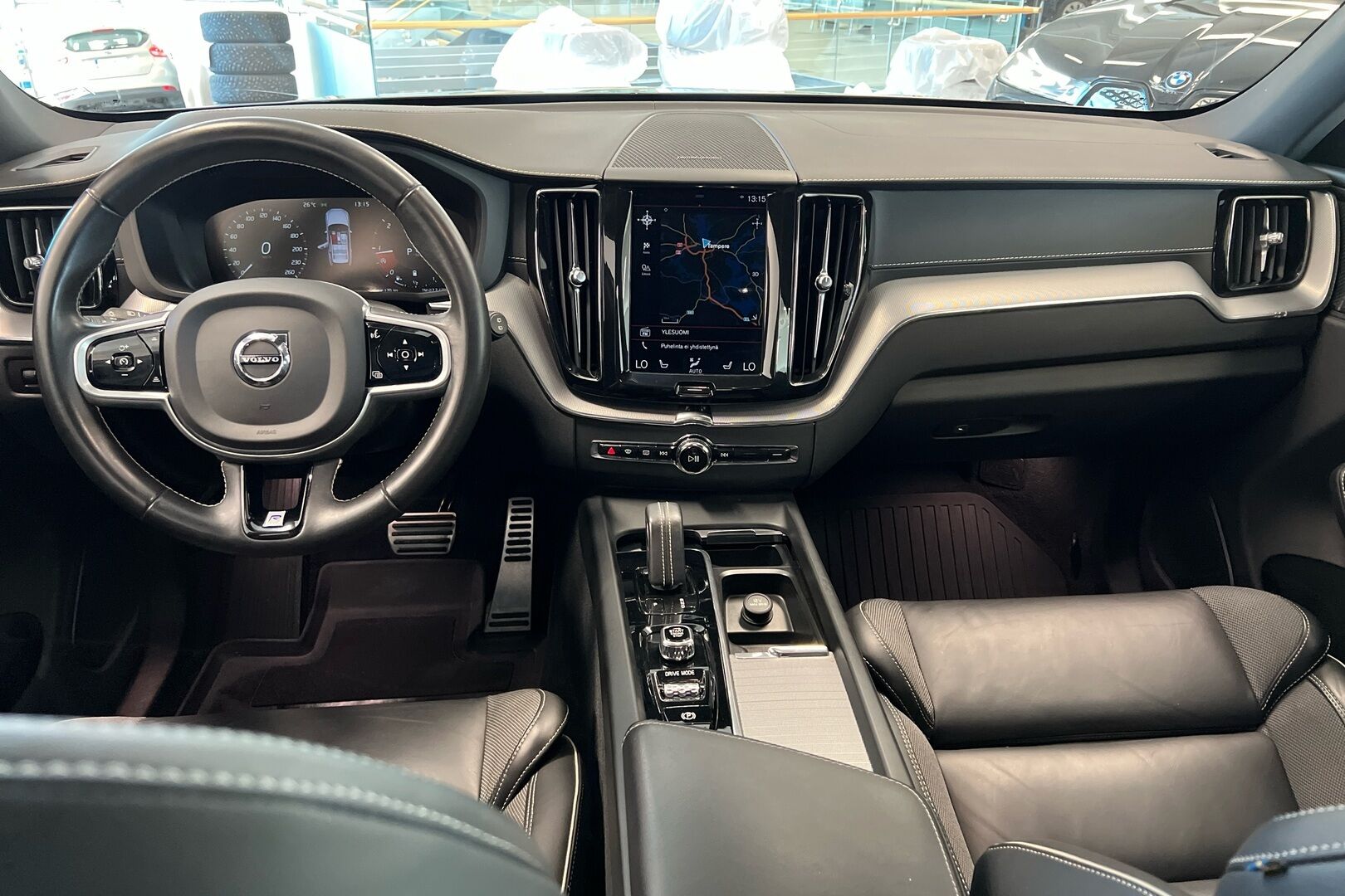 Volvo XC60 iso kuva 18