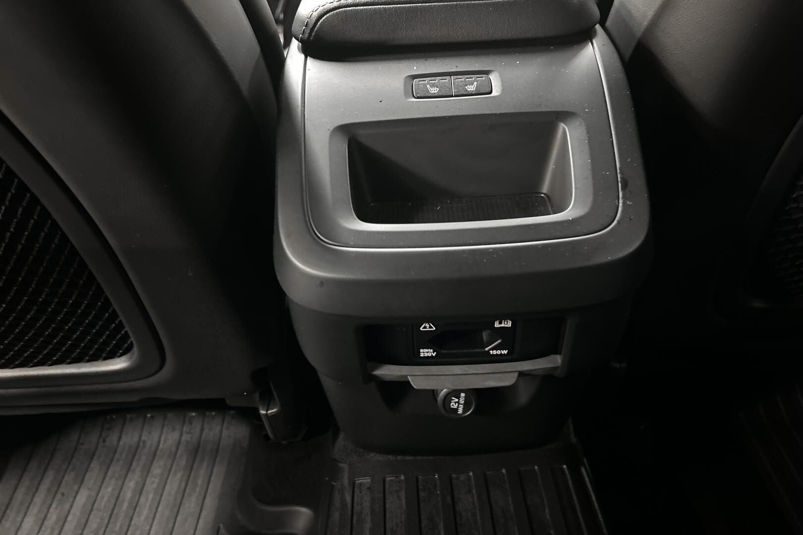 Volvo XC60 iso kuva 21