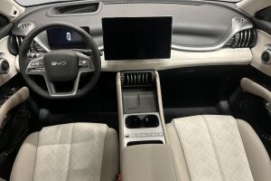 BYD Atto 3 esikatselu 10