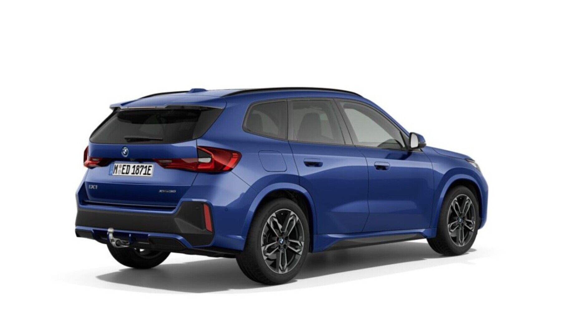 BMW iX1 iso kuva 1