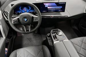 BMW iX esikatselu 10