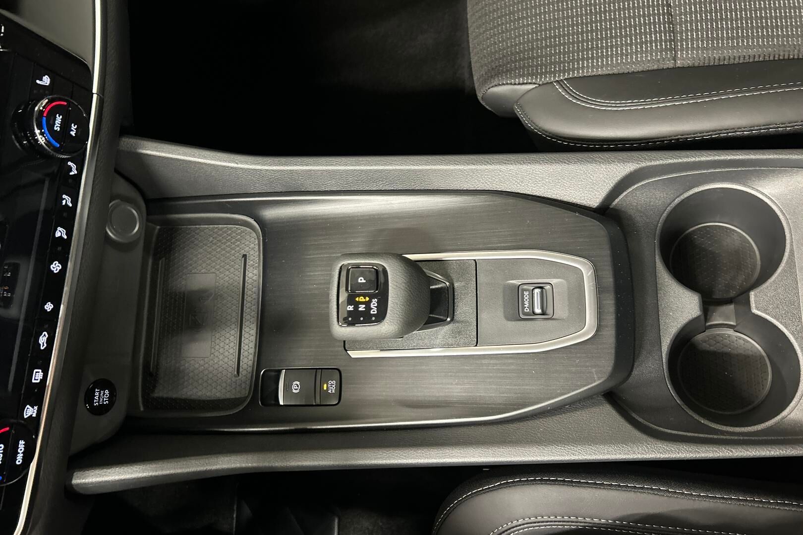 Nissan Qashqai iso kuva 15
