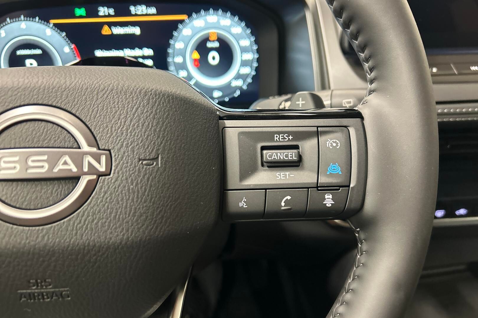 Nissan Qashqai iso kuva 16