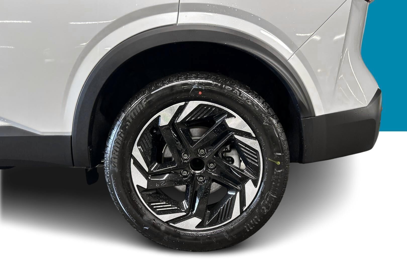 Nissan Qashqai iso kuva 8