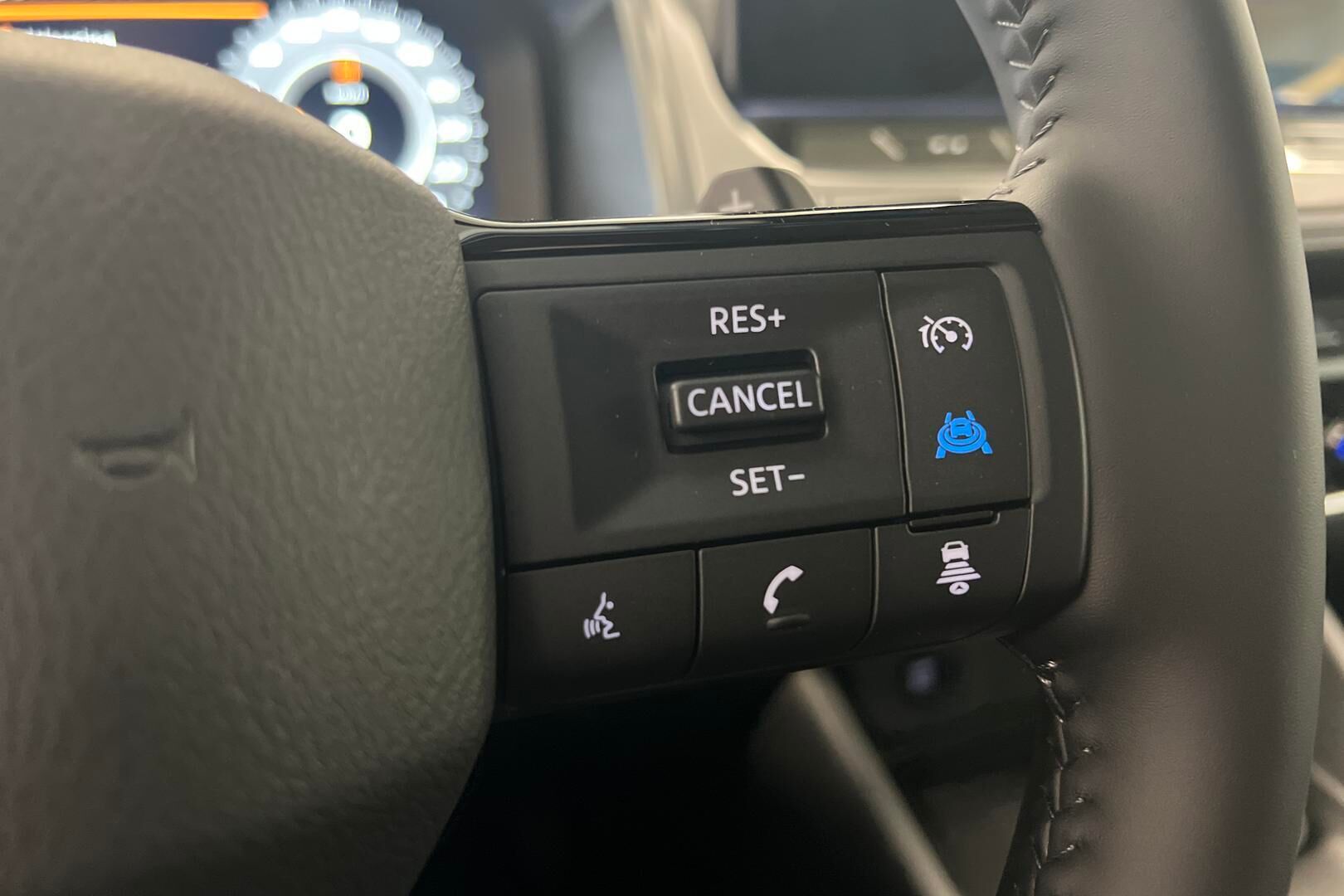 Nissan Qashqai iso kuva 14