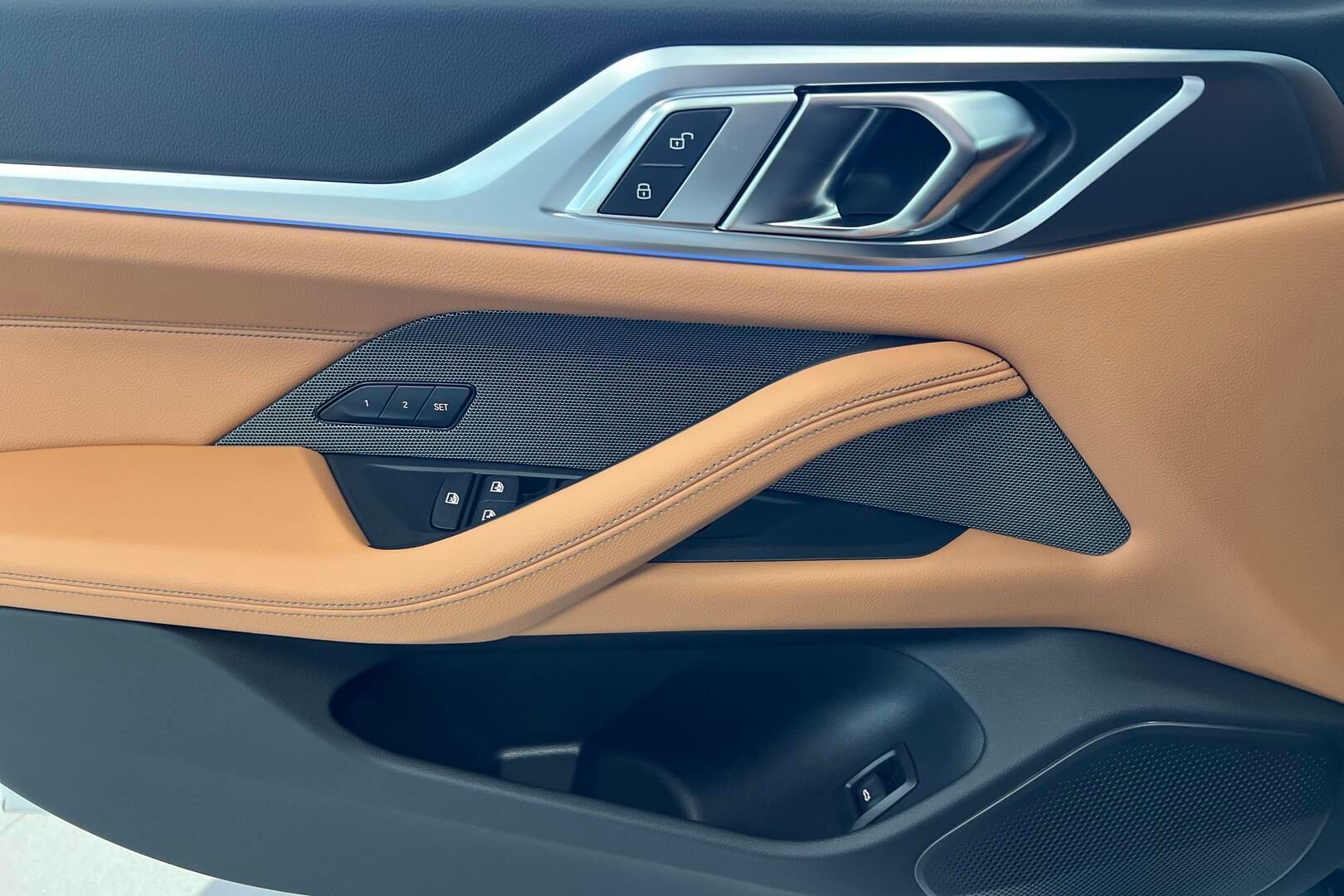 BMW I4 M60 iso kuva 17