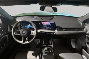 BMW iX2 esikatselu 10