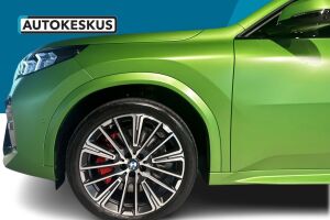 BMW iX2 esikatselu 12