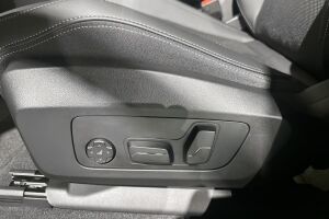BMW iX2 esikatselu 18