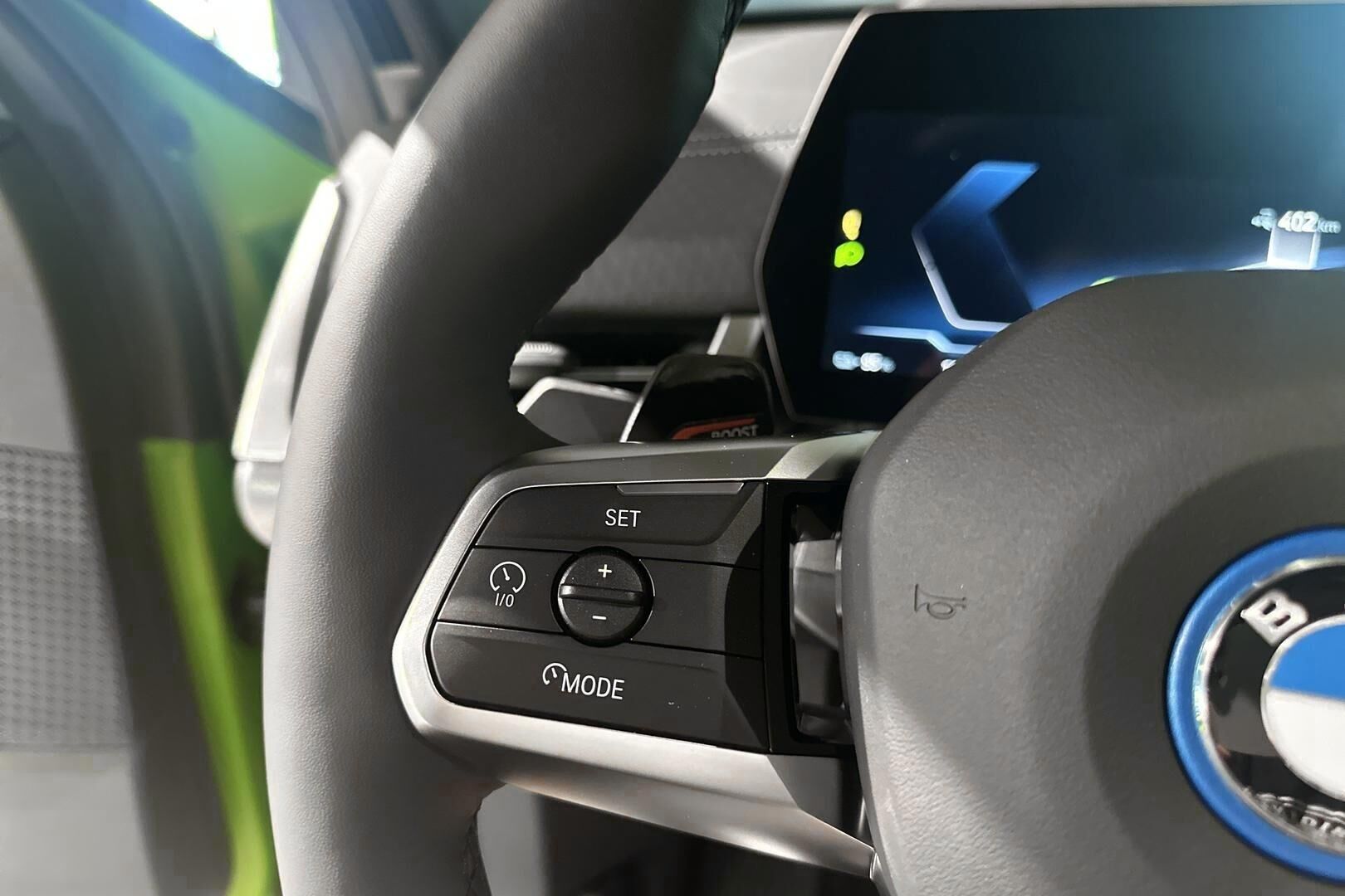 BMW iX2 iso kuva 25