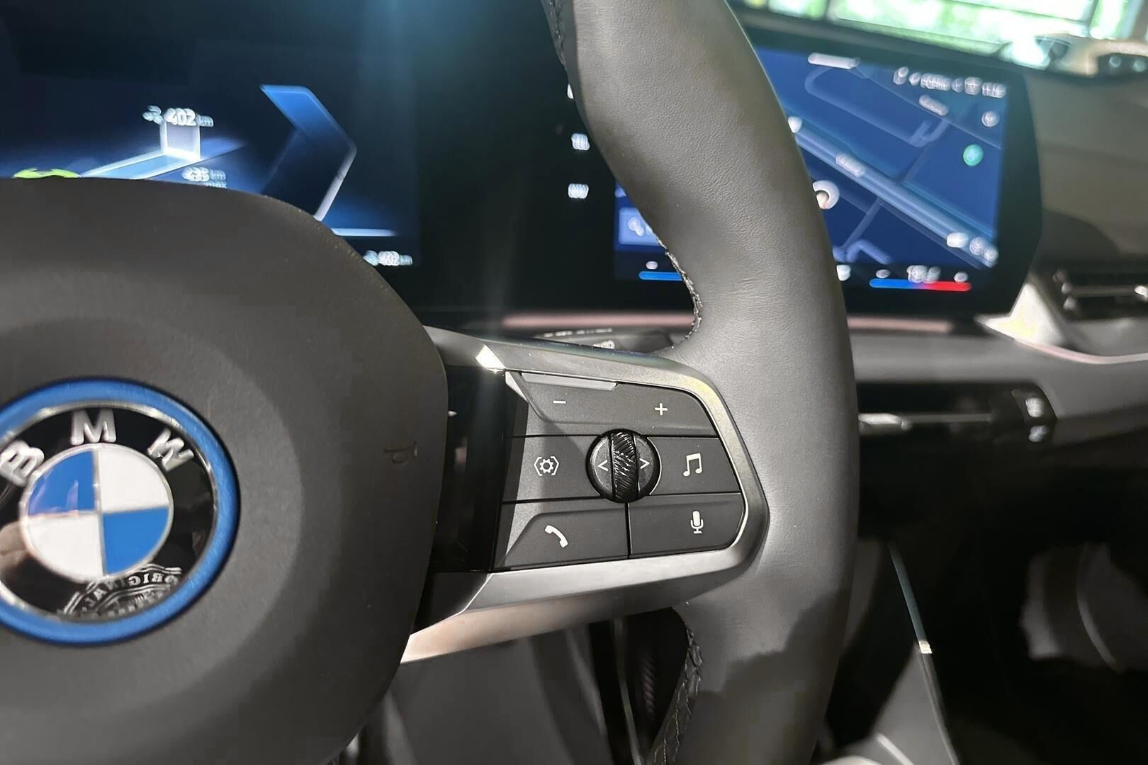 BMW iX2 iso kuva 26