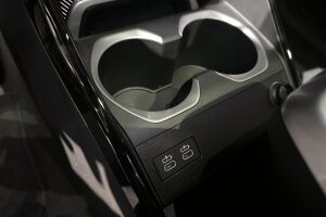 BMW iX2 esikatselu 28