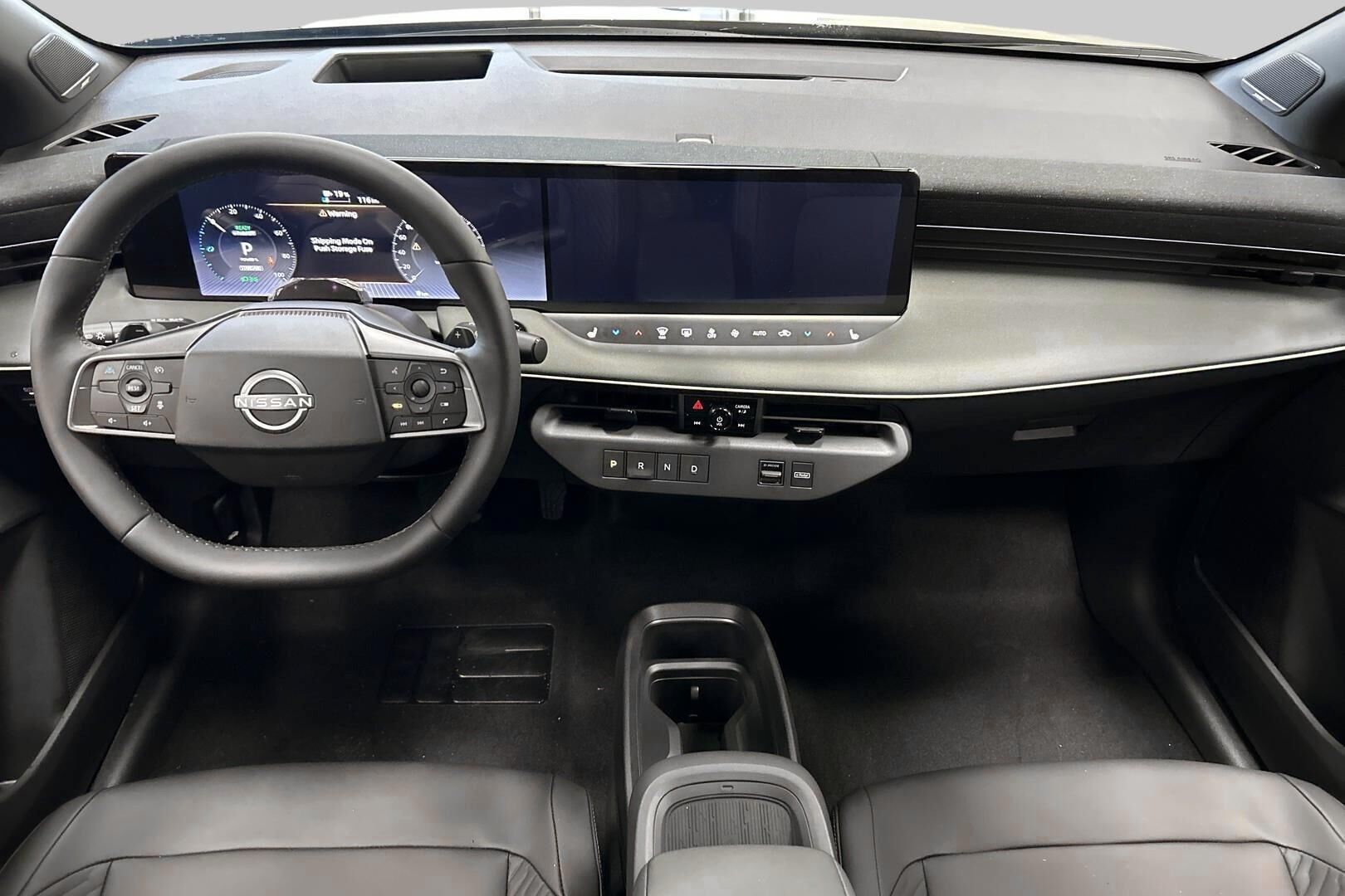 Nissan Leaf iso kuva 10