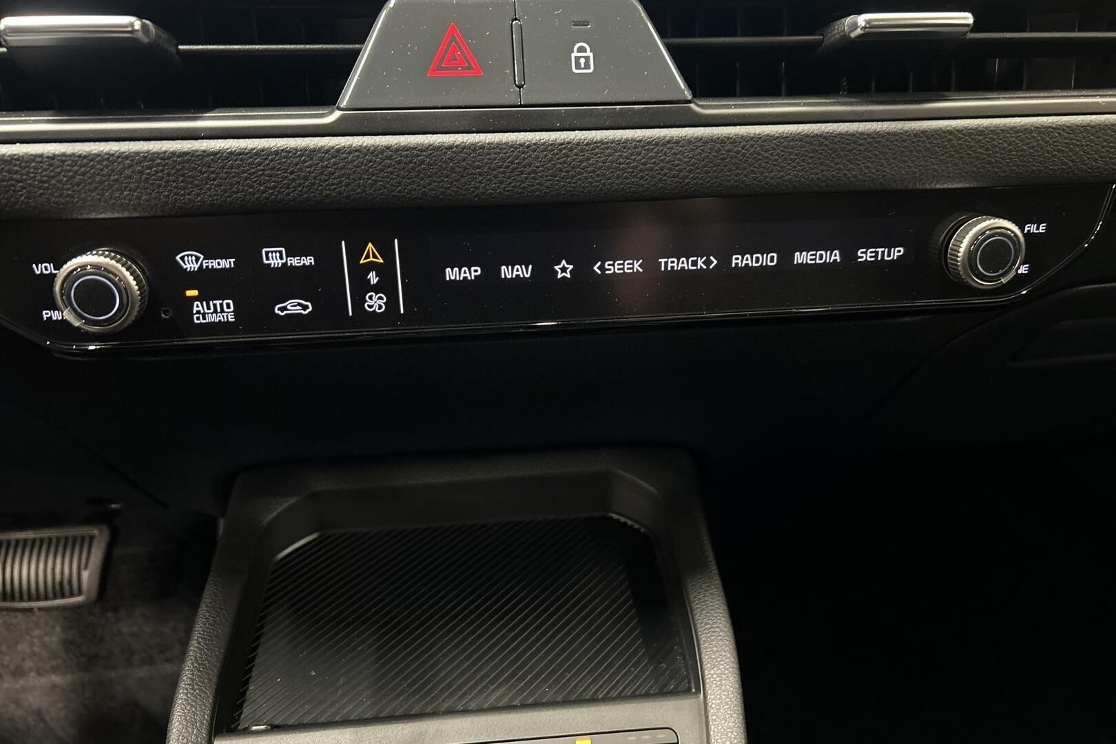 Kia Stonic iso kuva 15