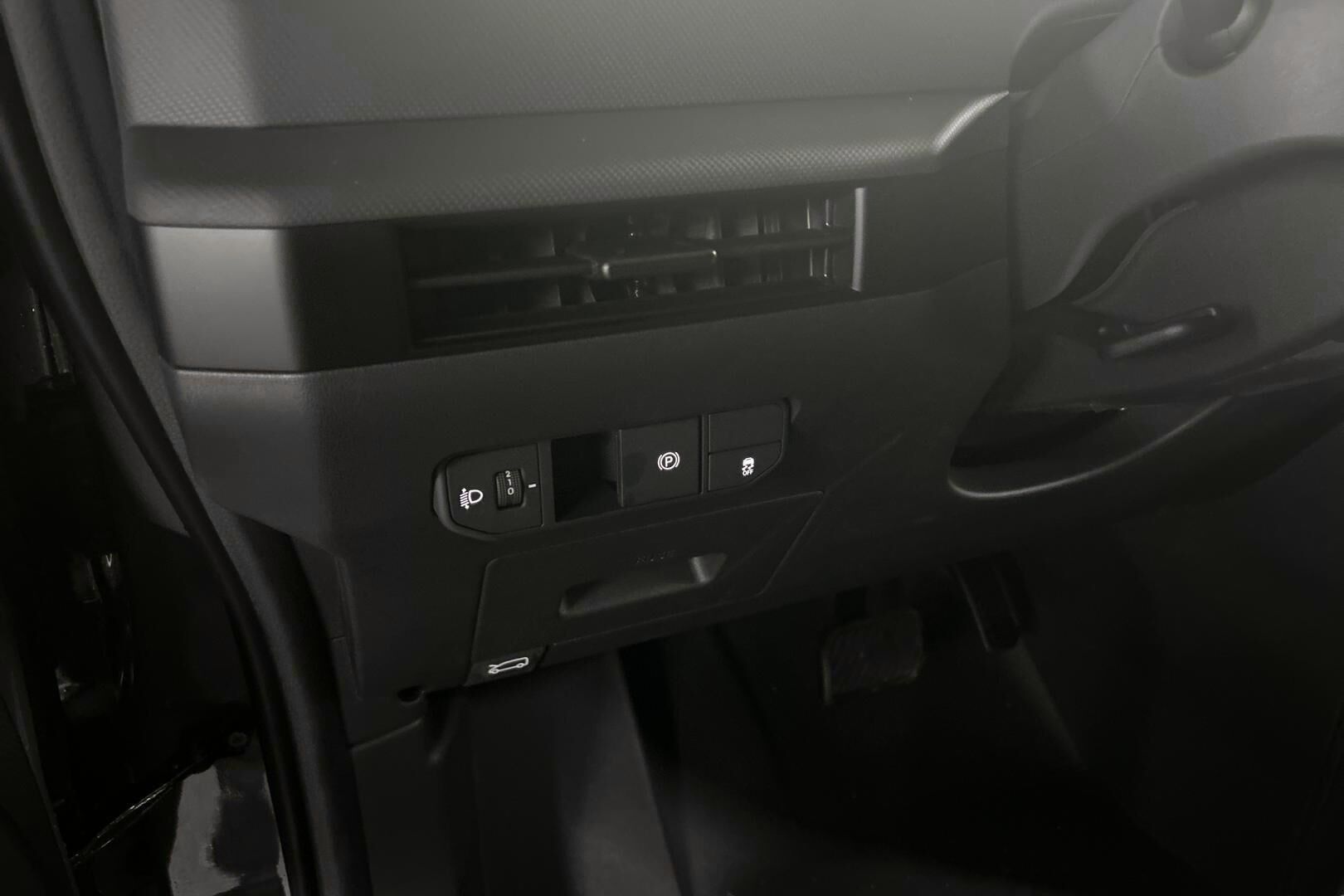 Kia PV5 iso kuva 22