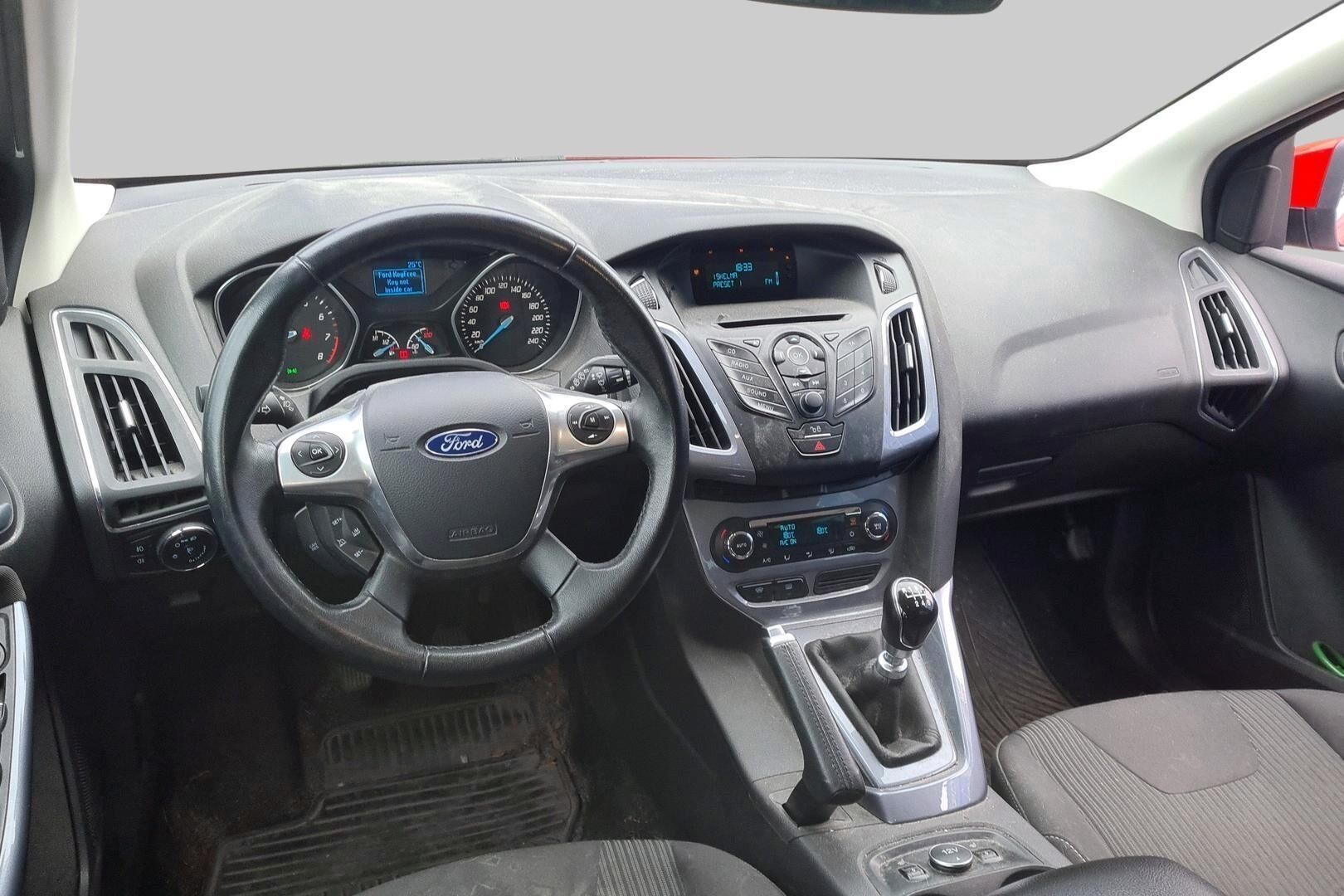 Ford Focus iso kuva 1