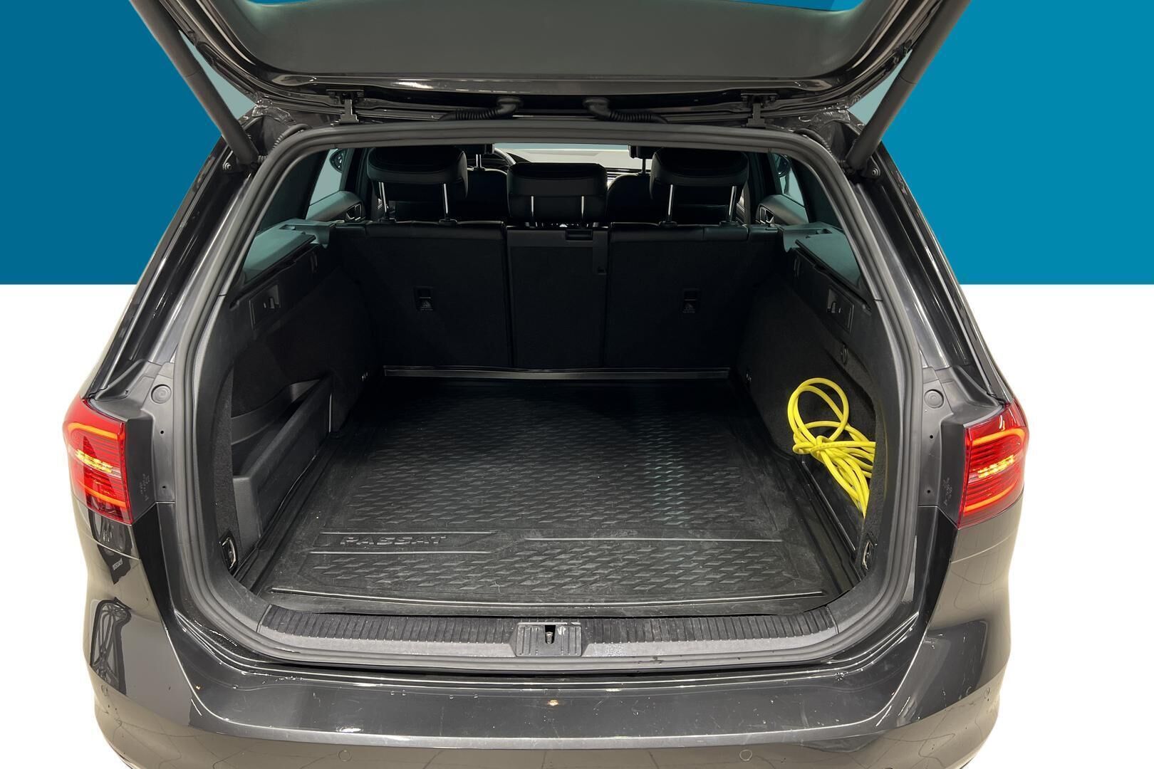 Volkswagen Passat iso kuva 12