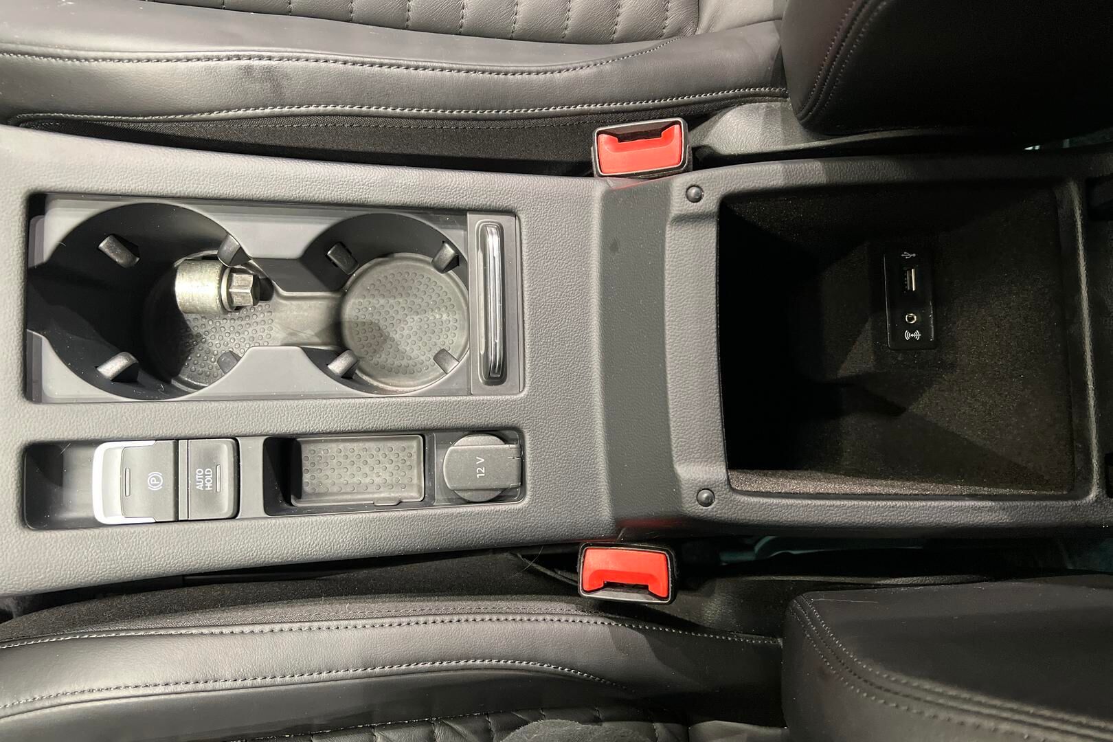 Volkswagen Passat iso kuva 20