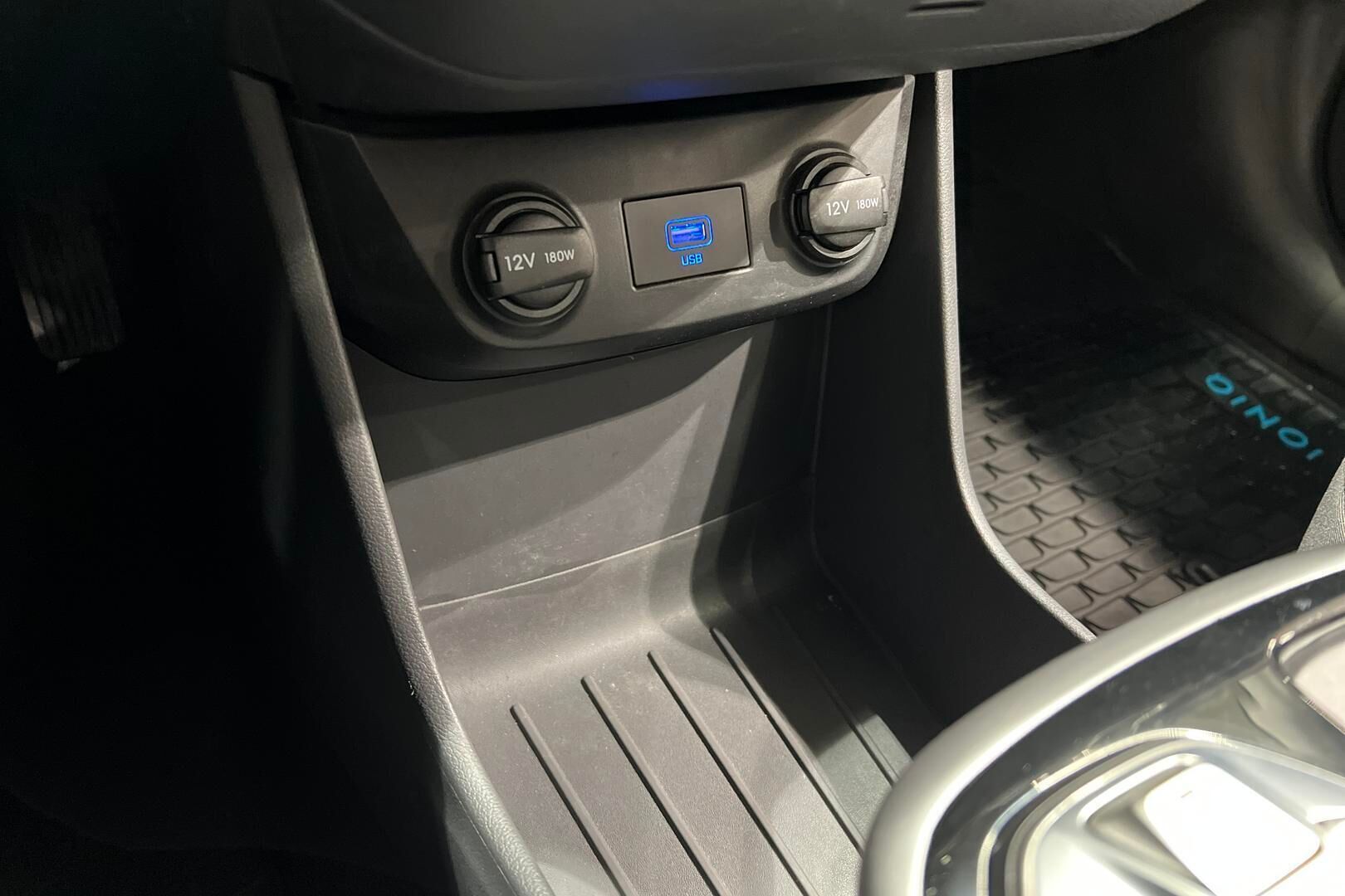 Hyundai IONIQ electric iso kuva 19