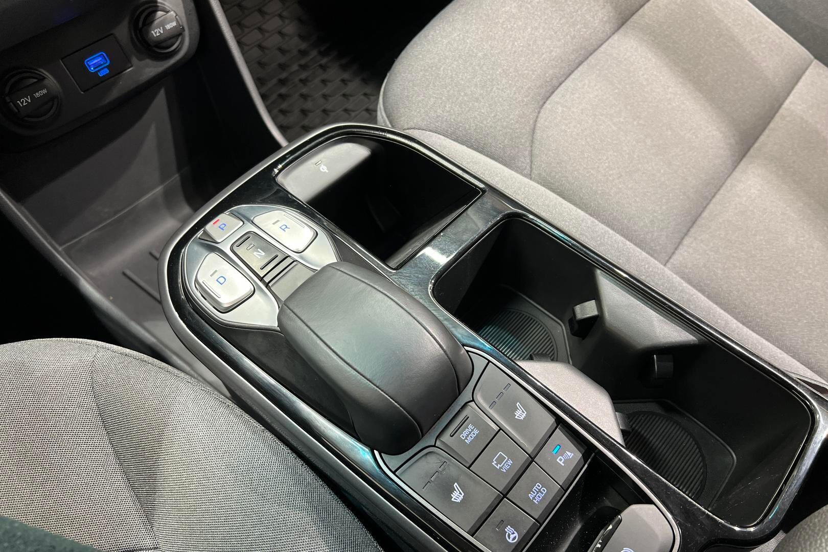 Hyundai IONIQ electric iso kuva 20