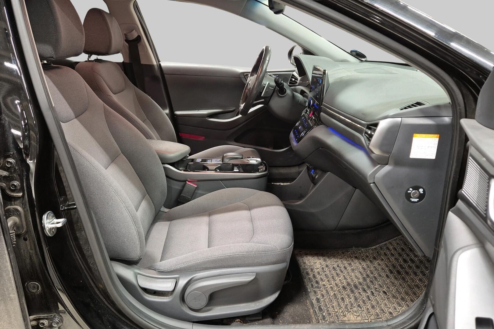 Hyundai IONIQ electric iso kuva 6