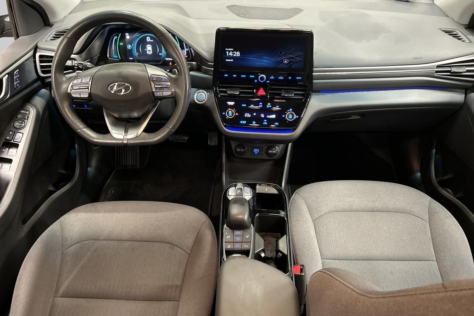 Hyundai IONIQ electric iso kuva 10