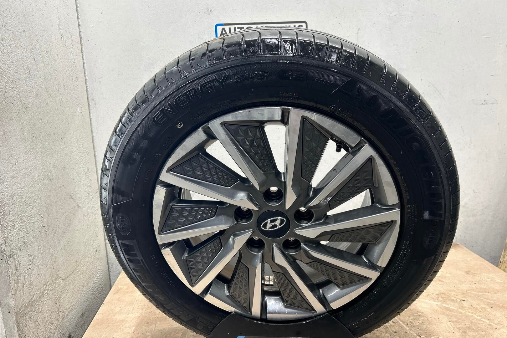 Hyundai IONIQ electric iso kuva 13