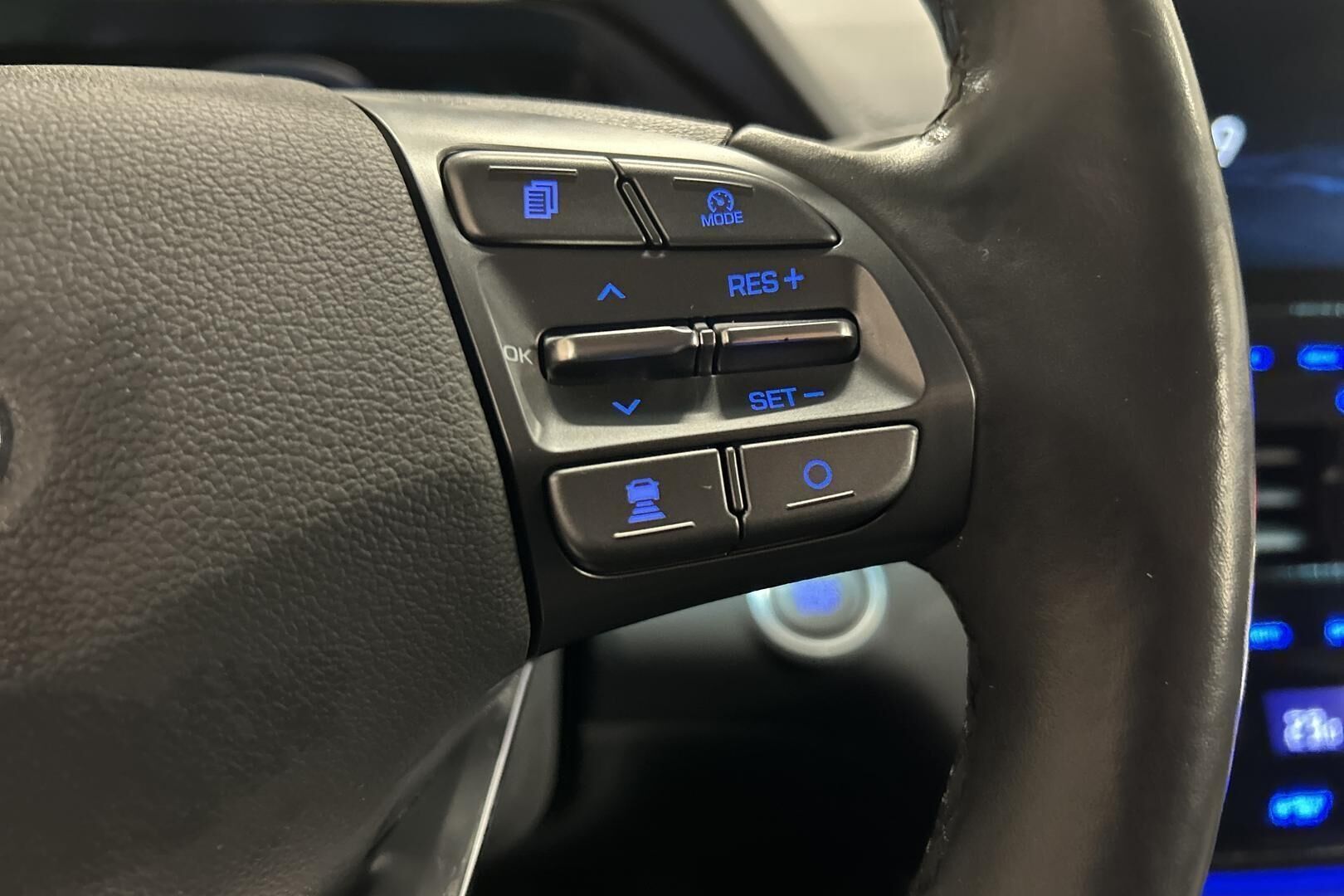 Hyundai IONIQ electric iso kuva 15