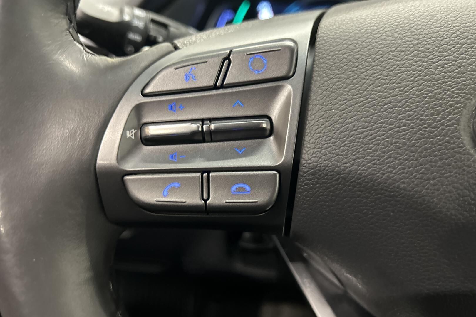 Hyundai IONIQ electric iso kuva 15