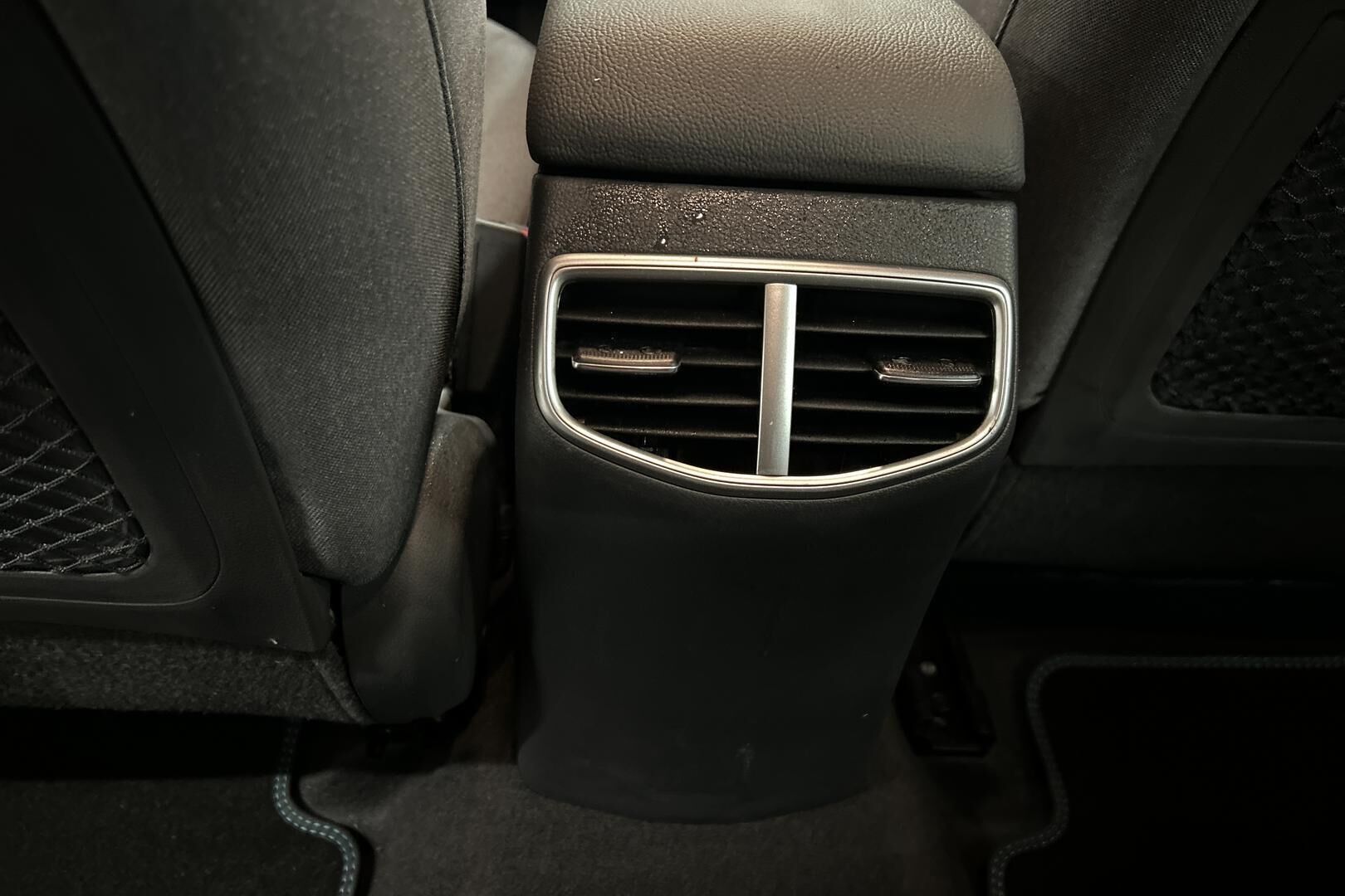 Hyundai IONIQ electric iso kuva 22