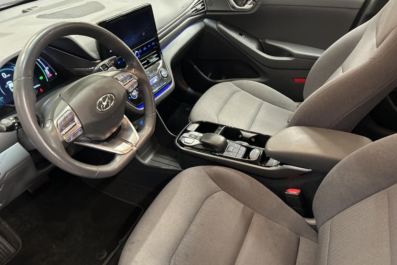 Hyundai IONIQ electric iso kuva 8