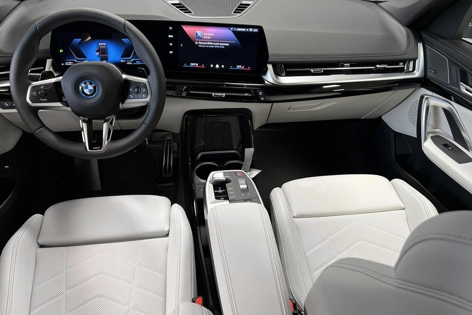 BMW X1 iso kuva 9