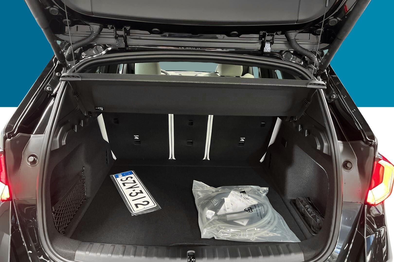 BMW X1 iso kuva 10