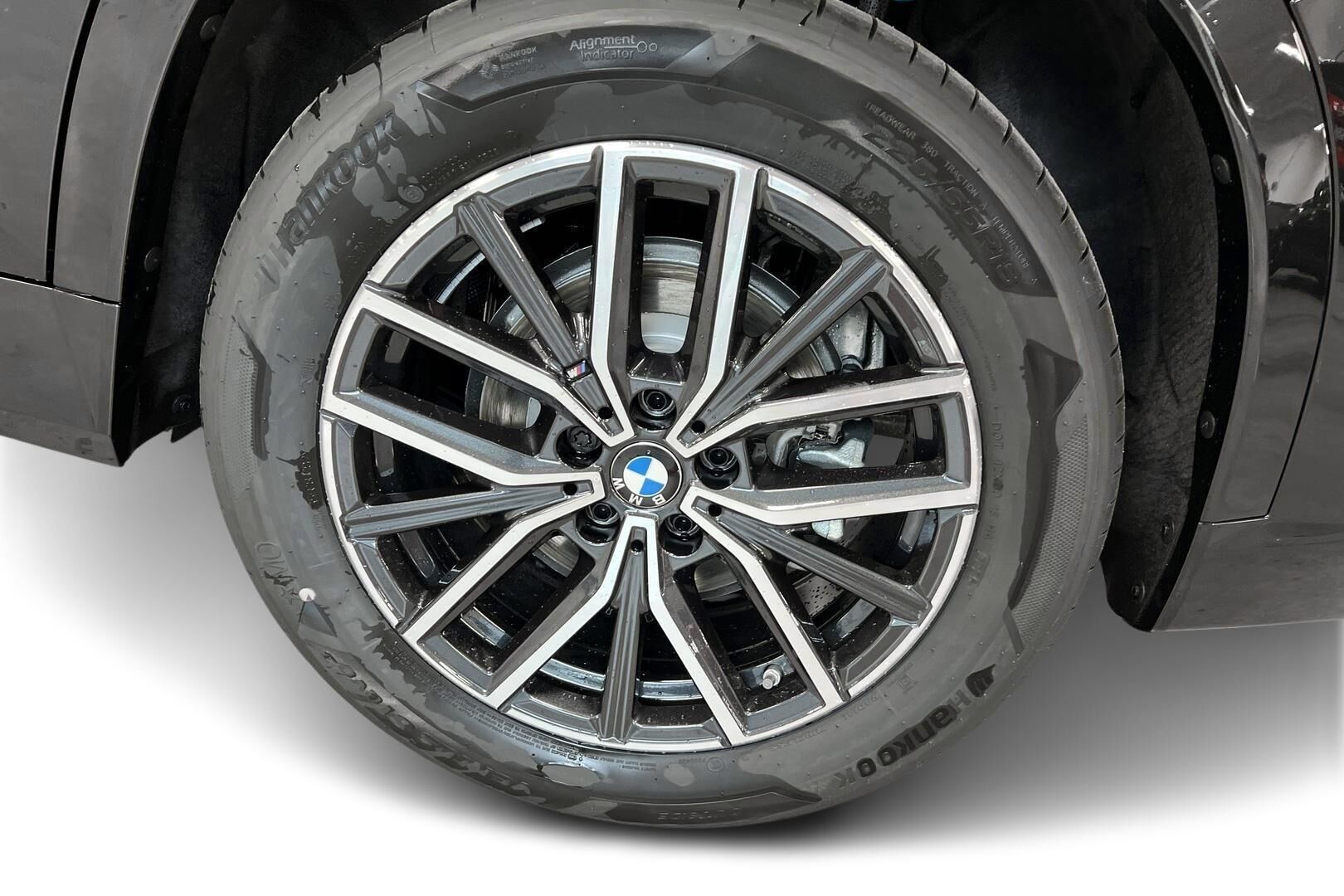 BMW X1 iso kuva 11